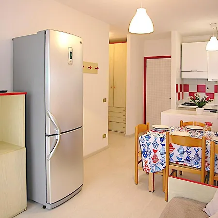 Urano With A Family Bedroom For 4 People And Private Locked Garage Διαμέρισμα