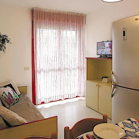 Urano With A Family Bedroom For 4 People And Private Locked Garage Διαμέρισμα