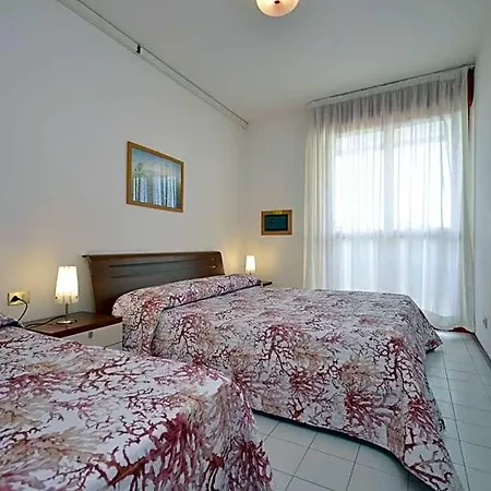 Apartament Urano With A Family Bedroom For 4 People And Private Locked Garage