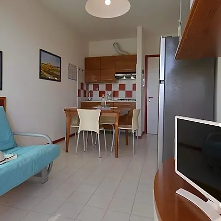Urano With A Family Bedroom For 4 People And Private Locked Garage Bibione