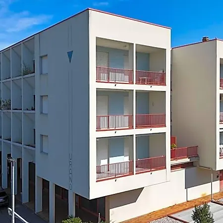 Apartament Urano With A Family Bedroom For 4 People And Private Locked Garage Bibione