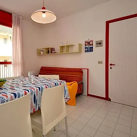 Urano With A Family Bedroom For 4 People And Private Locked Garage Διαμέρισμα