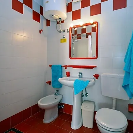 Urano With A Family Bedroom For 4 People And Private Locked Garage